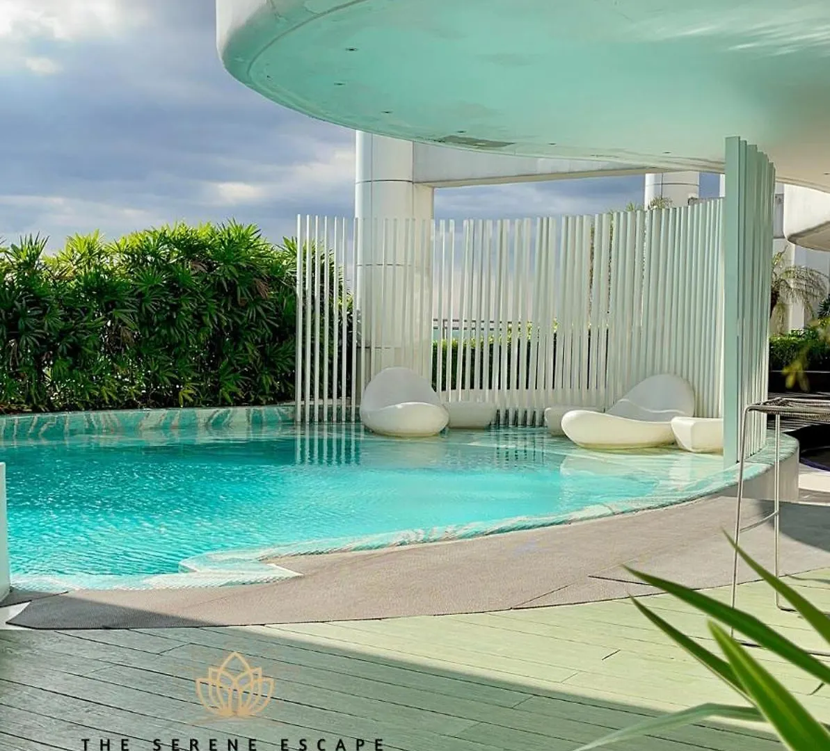 The Serene Escape Ph Rockwell Balcony View 1Br Manila 0*,