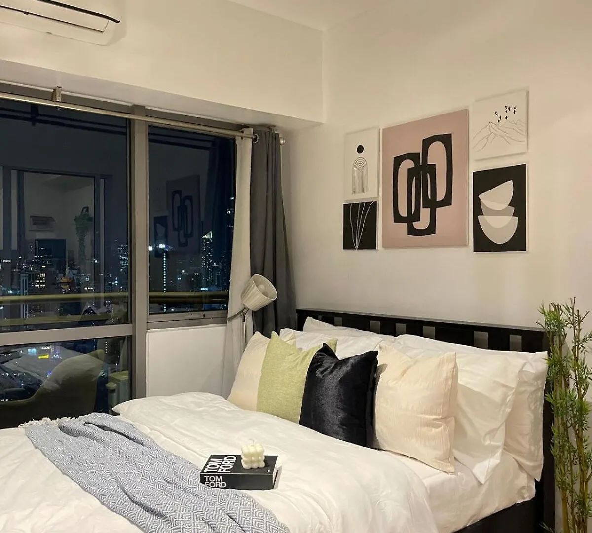 The Serene Escape Ph Rockwell Balcony View 1Br Manila 0*,  Philippines